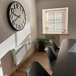 펜션 The Parlour