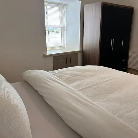 بيت للعطل The Parlour *