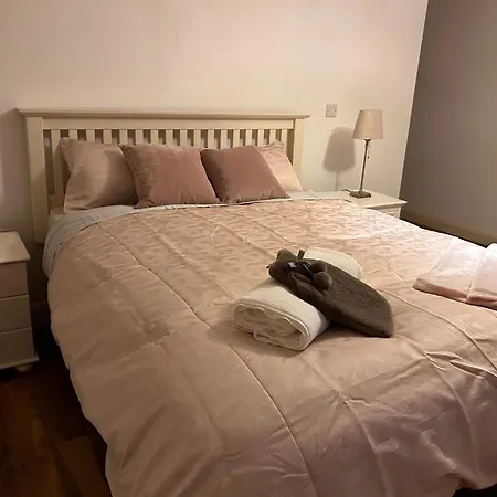 The Parlour غالواي