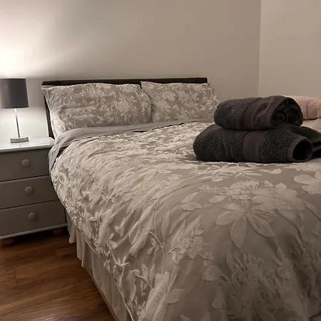 The Parlour بيت للعطل *